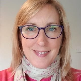 RebeccaHughesprofile2